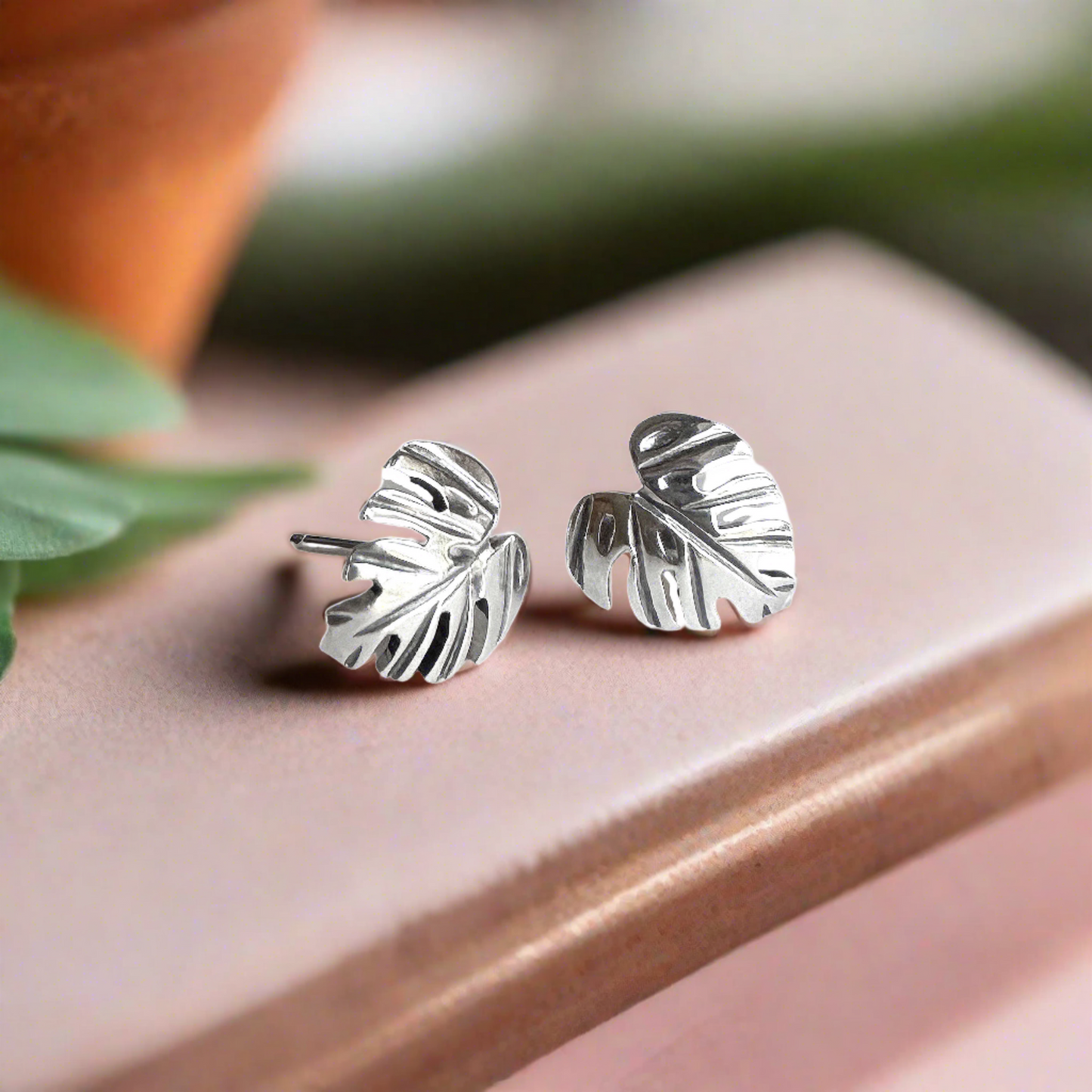 Monstera Earrings