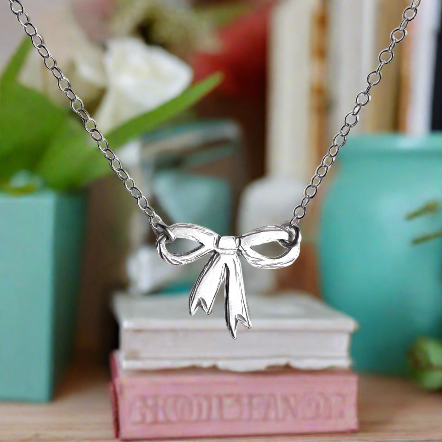 Bow Pendant Necklace