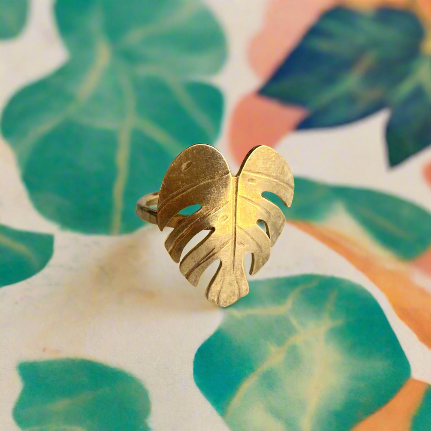 Monstera Leaf Ring