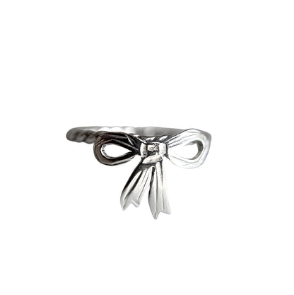 silver bow ring, trendy ring in bow or ribbon shaped ring